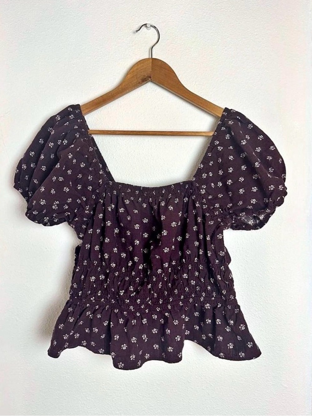 Universal Thread Dark Plum Floral Puff-Sleeve Square Neck Top